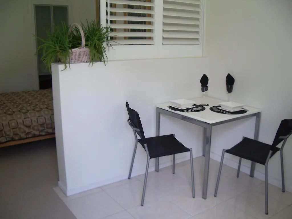 Bed & Breakfast Eumundi Yacht Club B&B