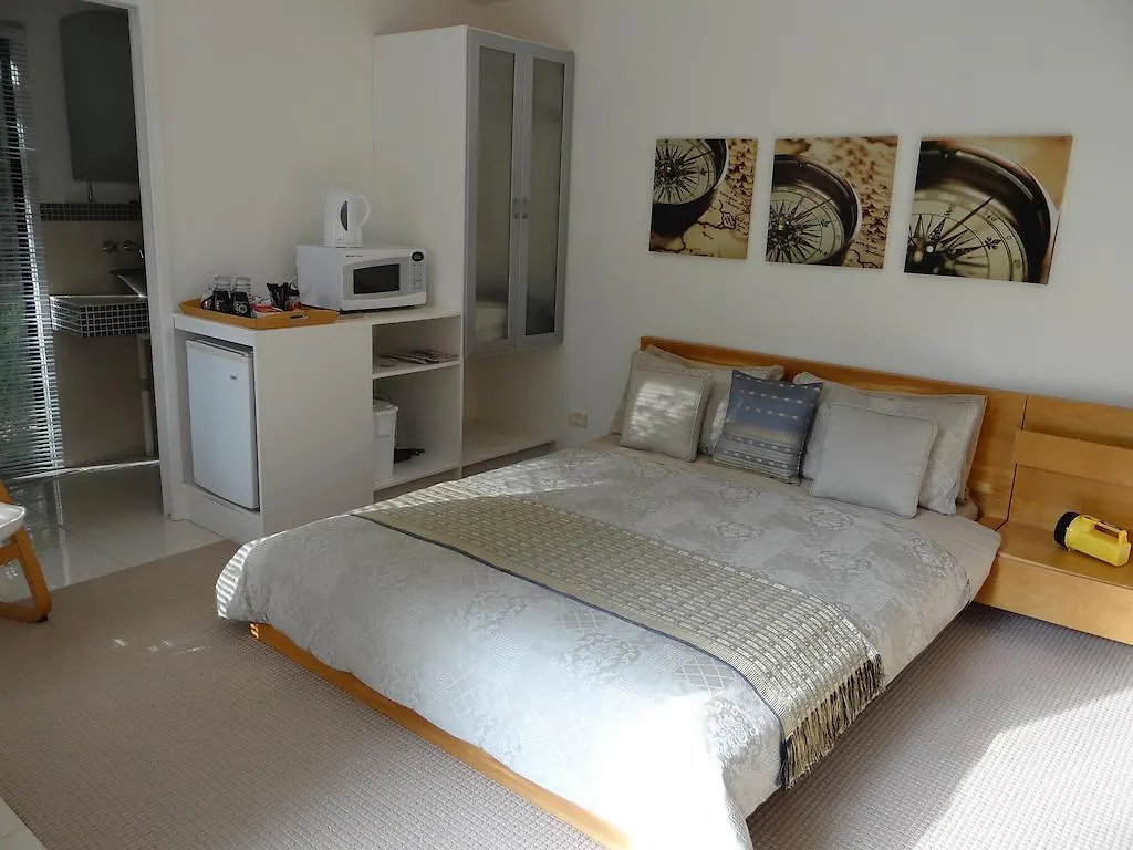 Eumundi Yacht Club B&B Bed & Breakfast
